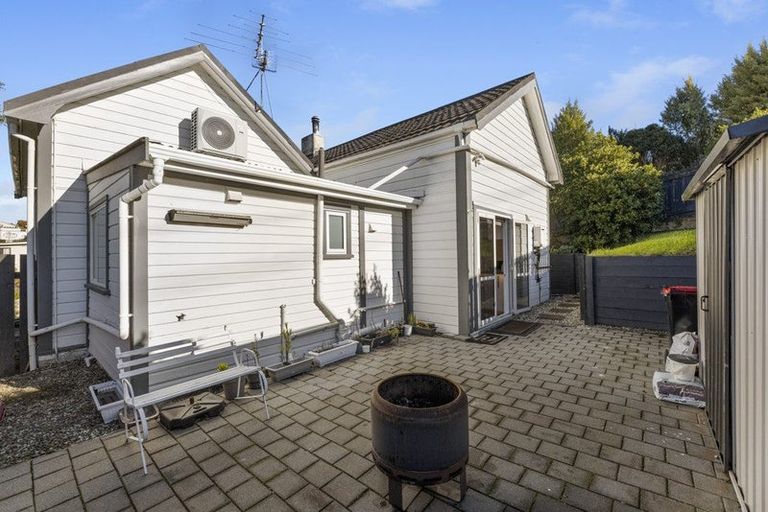 Photo of property in 39 Argyle Street, Mornington, Dunedin, 9011