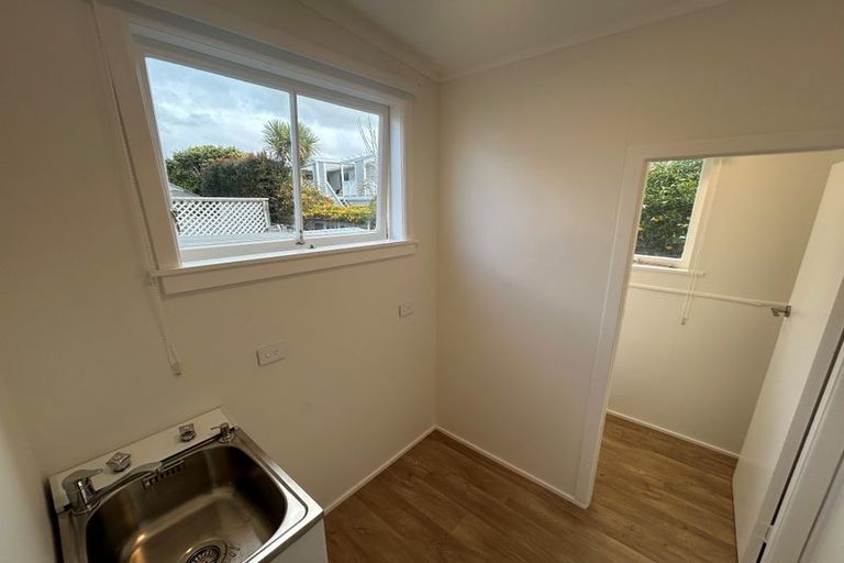 Photo of property in 14 Laurie Street, Red Beach, 0932