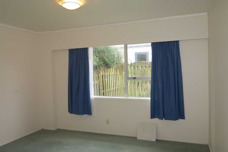 Photo of property in 2/15a Mcintyre Road, Mangere Bridge, Auckland, 2022