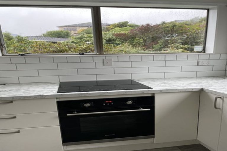 Photo of property in 6a Makatote Grove, Churton Park, Wellington, 6037