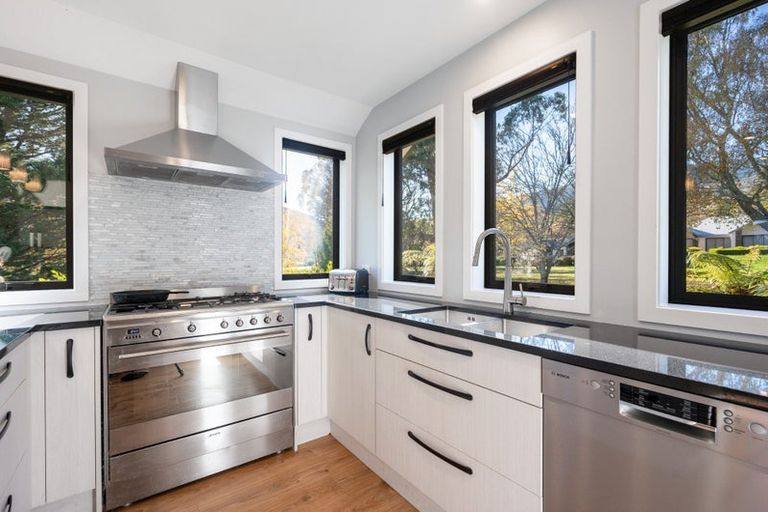 Photo of property in 2 Village Lane, Stoke, Nelson, 7011
