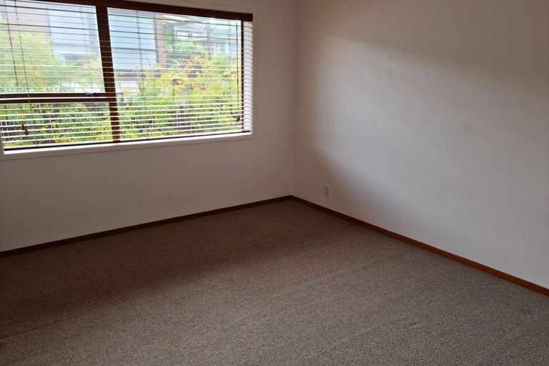 Photo of property in 3 Wolsley Avenue, Milford, Auckland, 0620