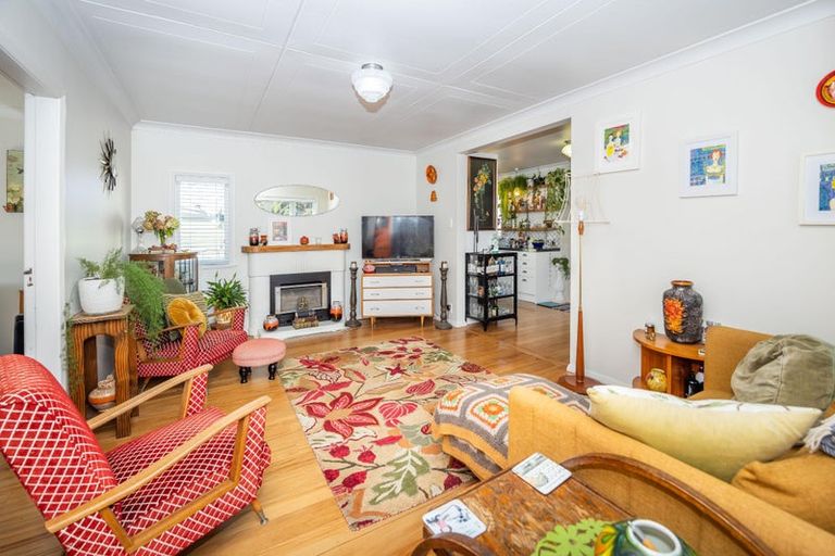 Photo of property in 69 Raeburne Street, Te Awamutu, 3800