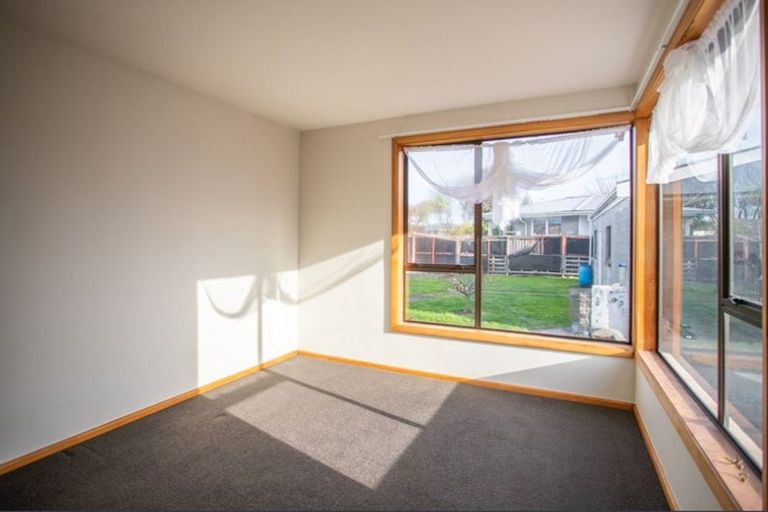 Photo of property in 17 Skerten Avenue, Hornby, Christchurch, 8042