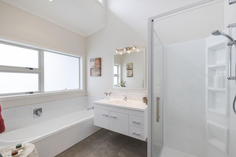 Photo of property in 68 James Line, Kelvin Grove, Palmerston North, 4414