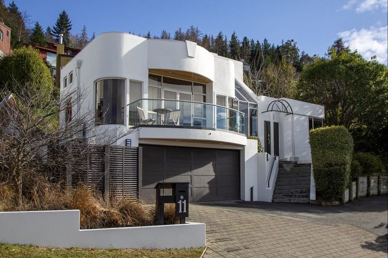 Photo of property in 11 Peregrine Place, Queenstown, 9300