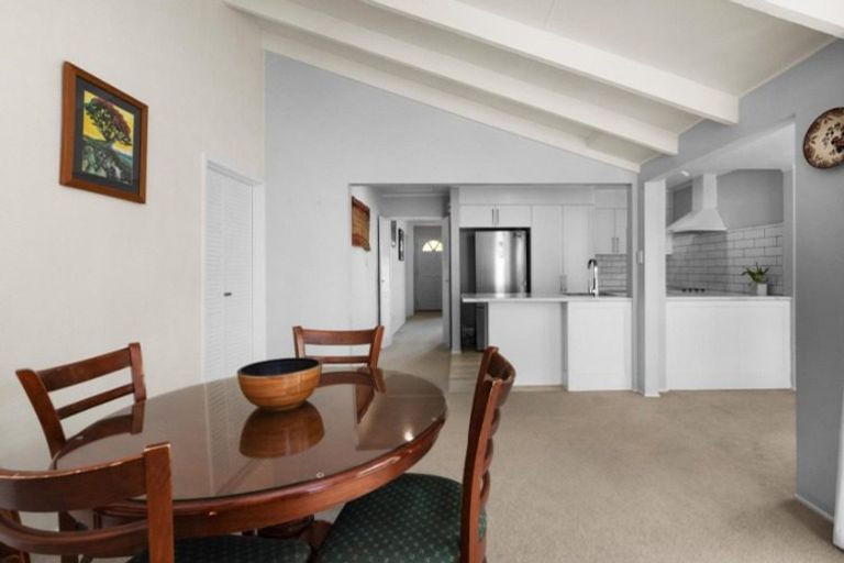 Photo of property in 75a Avondale Road, Taradale, Napier, 4112