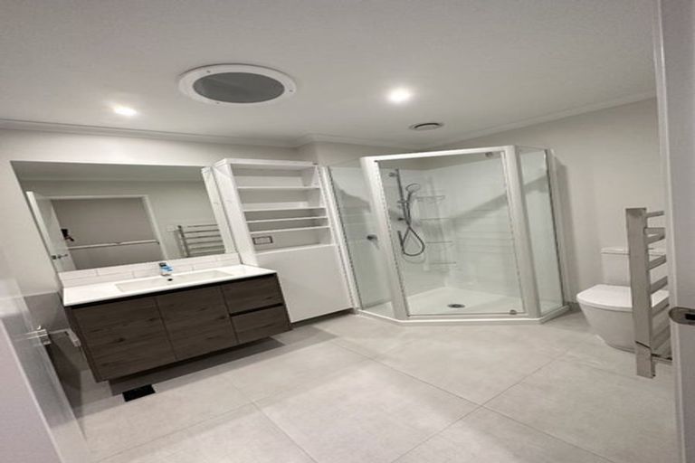 Photo of property in 4 Malcolm Calder Road, Hobsonville, Auckland, 0616