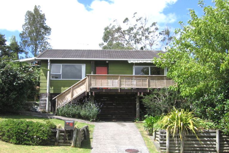 Photo of property in 2/6 Oruamo Place, Beach Haven, Auckland, 0626
