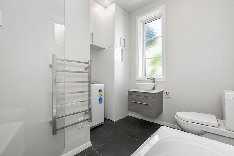 Photo of property in 53 Manor Place, Dunedin Central, Dunedin, 9016