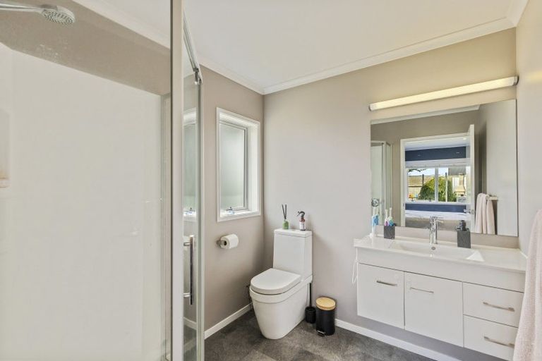 Photo of property in 3 Keene Drive, Bell Block, New Plymouth, 4312