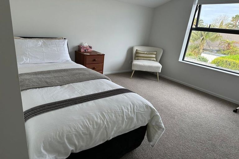 Photo of property in 54 Waituarua Drive, Takanini, 2112
