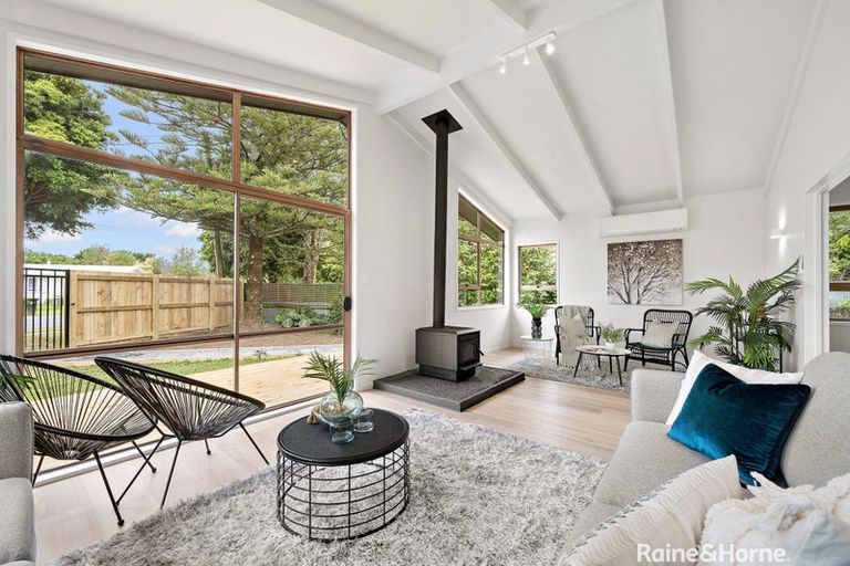 Photo of property in 8 Papawai Road, Greytown, 5712