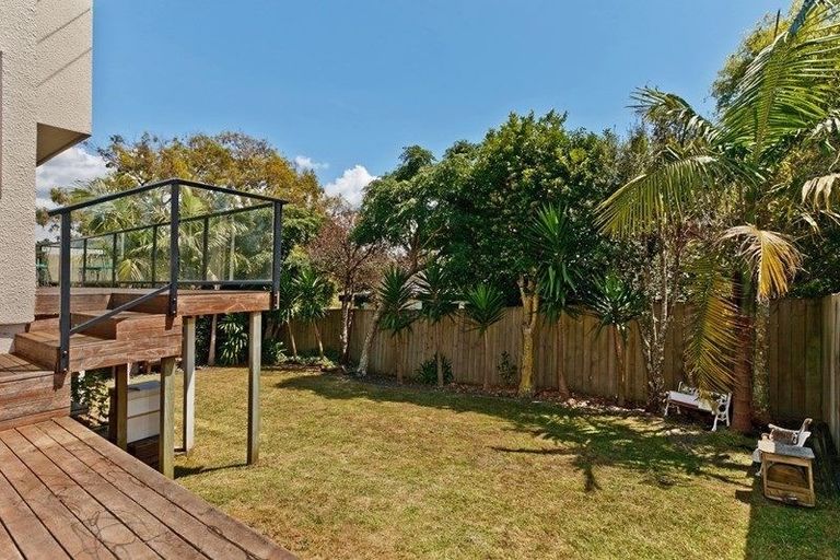 Photo of property in 3/61 Sunrise Avenue, Murrays Bay, Auckland, 0630