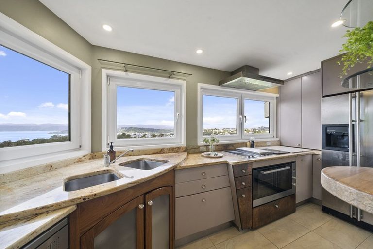 Photo of property in 51 Harbour View Road, Northland, Wellington, 6012