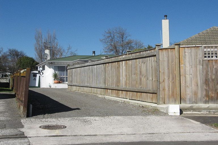 Photo of property in 14 Lewis Place, Highbury, Palmerston North, 4412