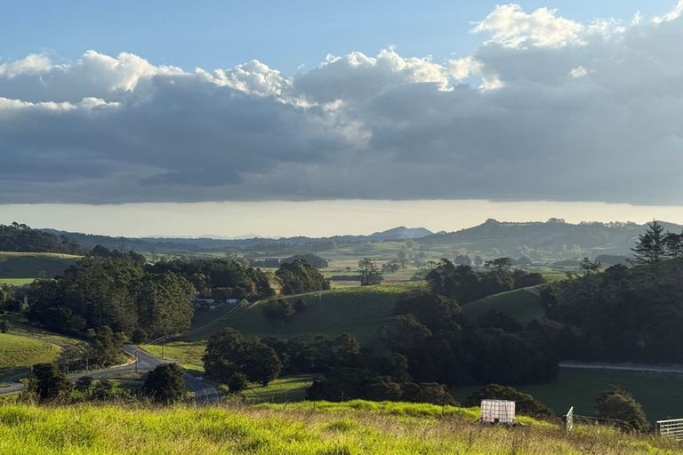 Photo of property in 362a Whananaki Road North, Opuawhanga, Hikurangi, 0181