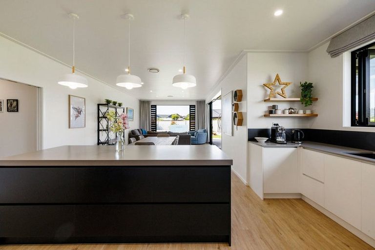 Photo of property in 2 Moemoea Place, Cambridge, 3434