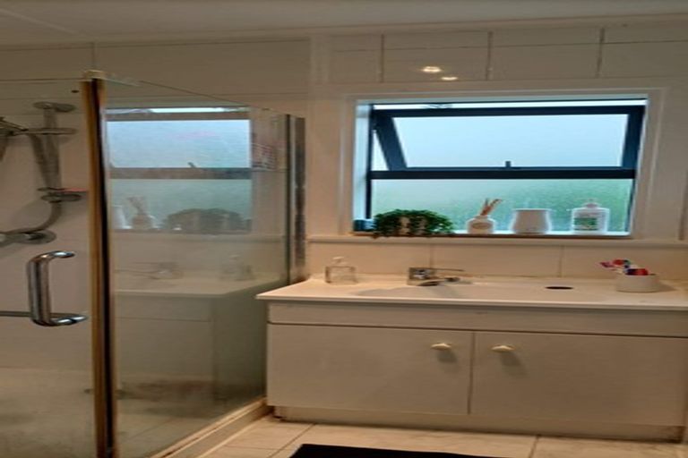 Photo of property in 1/22 Tawa Crescent, Manurewa, Auckland, 2102