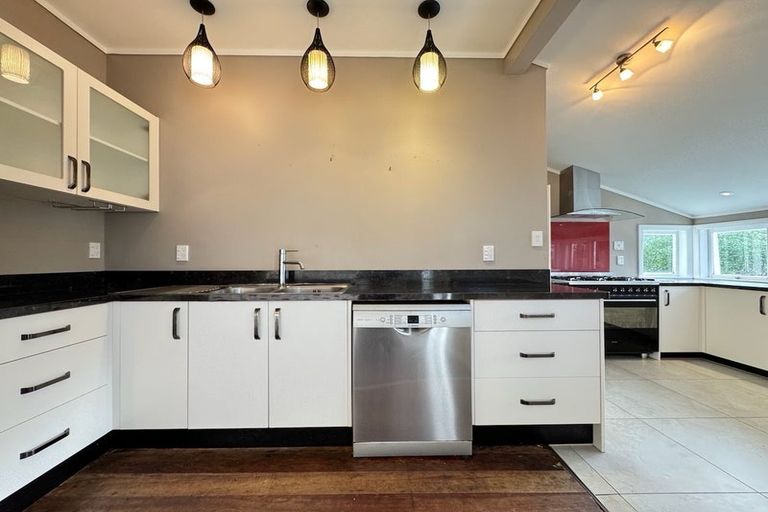 Photo of property in 14 Trelissick Crescent, Ngaio, Wellington, 6035