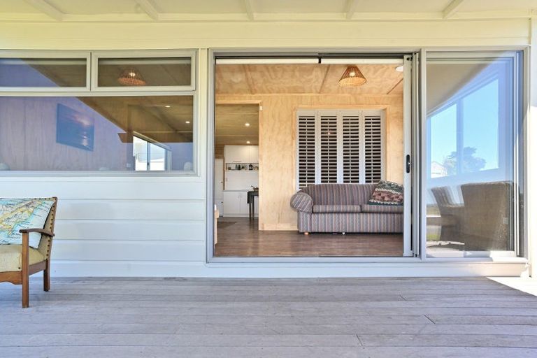 Photo of property in 177 Mahia East Coast Road, Mahia, 4198