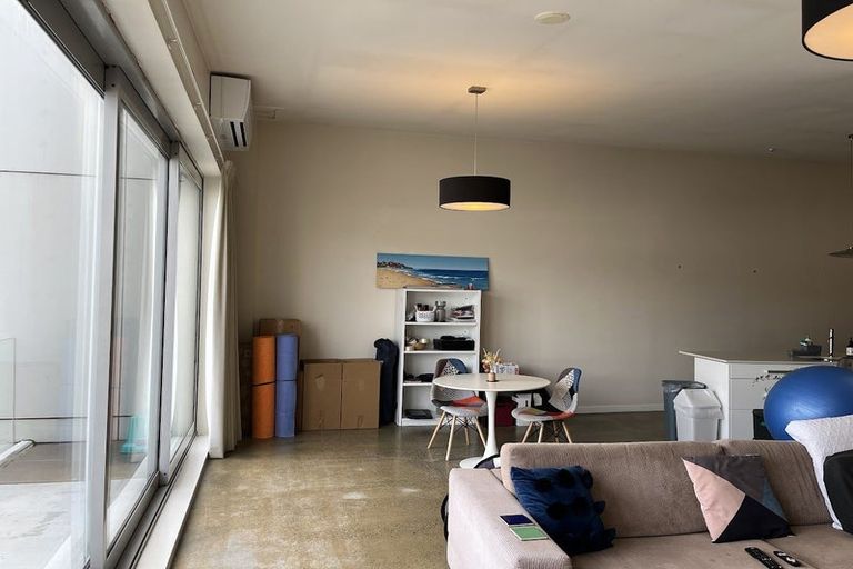 Photo of property in 25u1 Home Street, Mount Victoria, Wellington, 6011