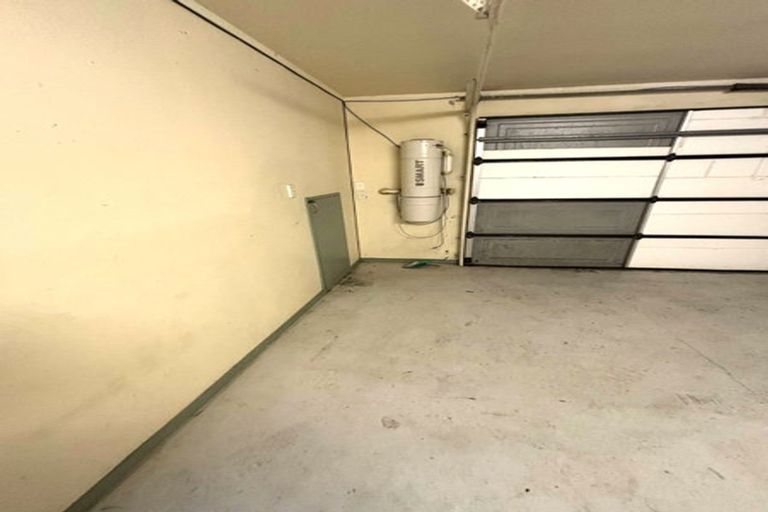 Photo of property in 14 Arrowsmith Drive, Clover Park, Auckland, 2019