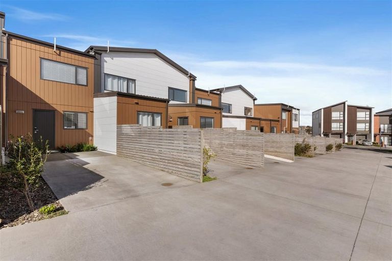 Photo of property in 13 Sun Orchid Avenue, Wiri, Auckland, 2104