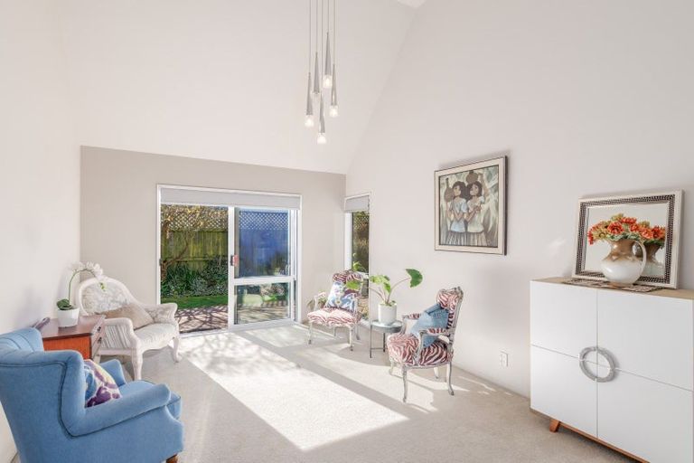 Photo of property in 46 Westgrove Avenue, Avonhead, Christchurch, 8042