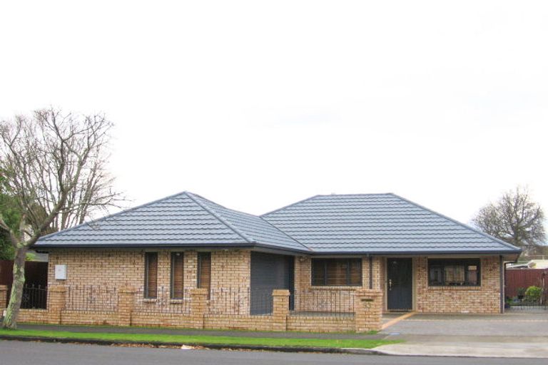Photo of property in 83a Pahiatua Street, Hokowhitu, Palmerston North, 4410