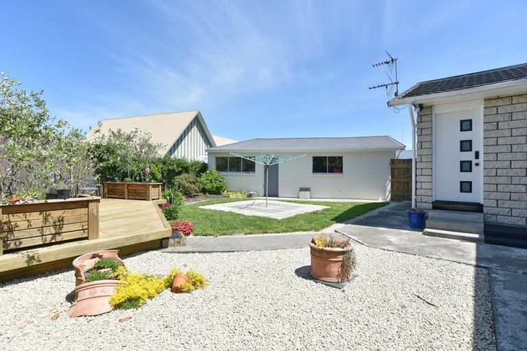 Photo of property in 10 Martyn Street, Rangiora, 7400