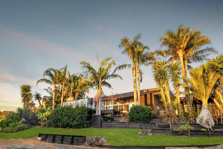 Photo of property in 269 Kaipara Road, Papakura, 2582