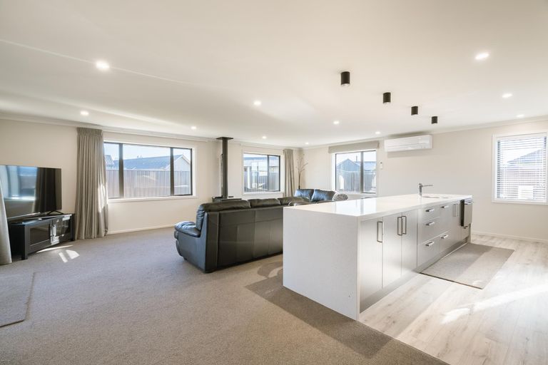 Photo of property in 8 Birch Hill Drive, Twizel, 7901