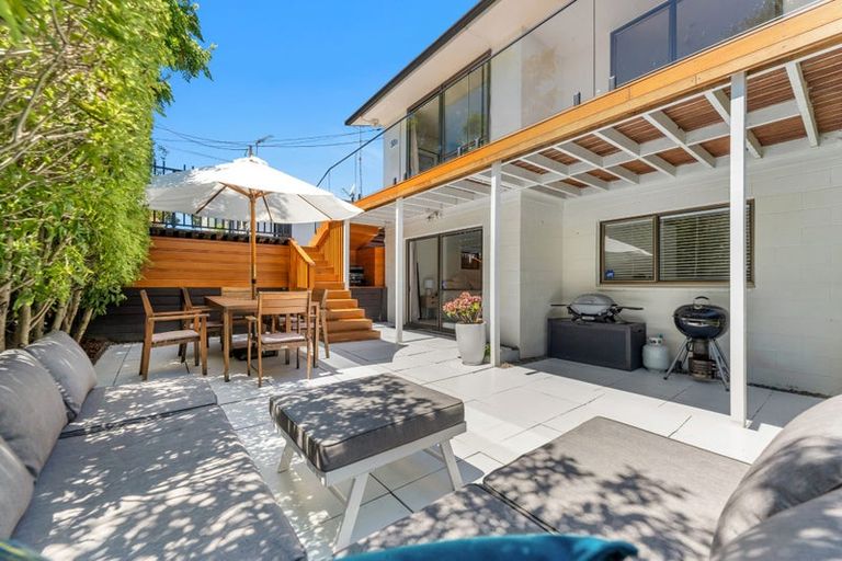 Photo of property in 3/58 Birkdale Road, Birkdale, Auckland, 0626