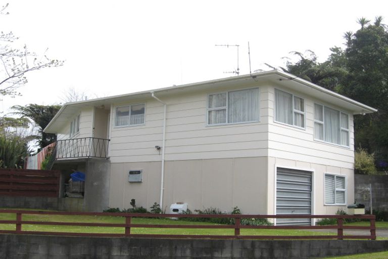 Photo of property in 3 Whitby Place, Westown, New Plymouth, 4310