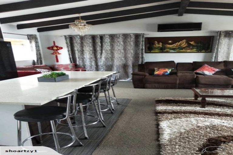 Photo of property in 57c Kamara Road, Glen Eden, Auckland, 0602