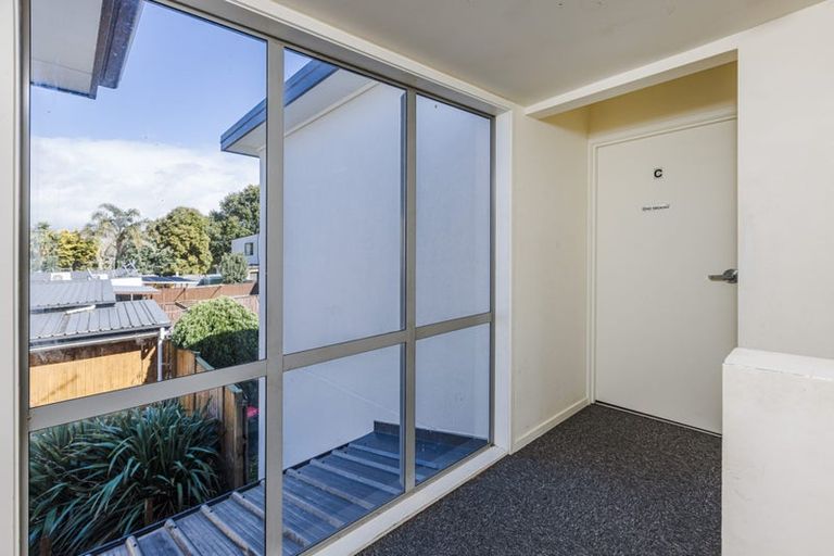 Photo of property in 3/33 Kenderdine Road, Papatoetoe, Auckland, 2025