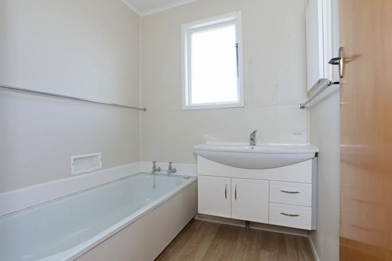 Photo of property in 15 Mcclure Street, Feilding, 4702