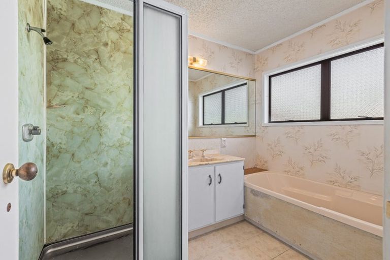 Photo of property in 12a Manuka Street, Orewa, 0931