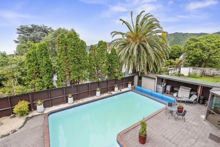 Photo of property in 57 Kapanui Road, Waikanae, 5036