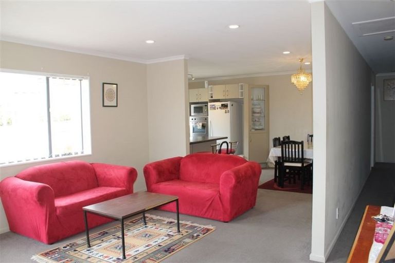 Photo of property in 13 Exotic Place, Massey, Auckland, 0614