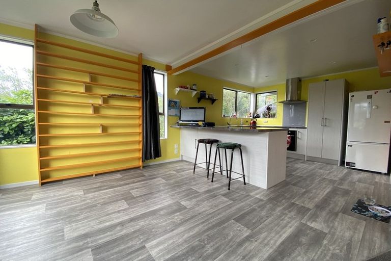 Photo of property in 74f1- Gillespies Road, Birchville, Upper Hutt, 5018