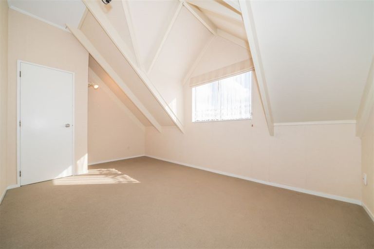 Photo of property in 9 Bruce Place, Highbury, Palmerston North, 4412