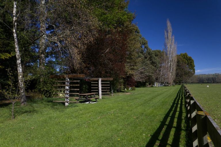 Photo of property in 1067 Milton Highway, Lovells Flat, Milton, 9292