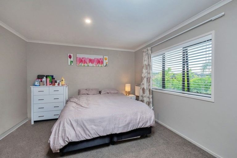 Photo of property in 12 Corsica Way, Karaka, Papakura, 2113