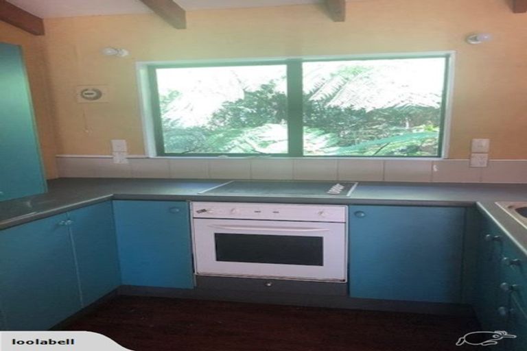 Photo of property in 62 Ngarahana Avenue, Paremoremo, Auckland, 0632