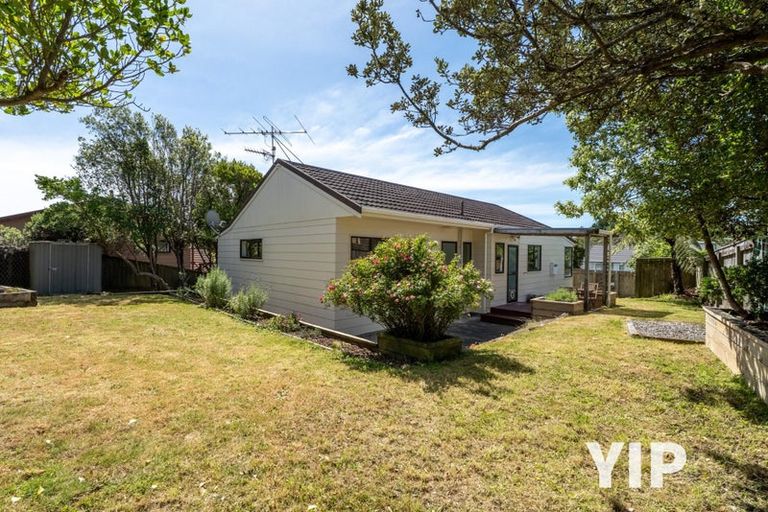 Photo of property in 30 Guadeloupe Crescent, Grenada Village, Wellington, 6037