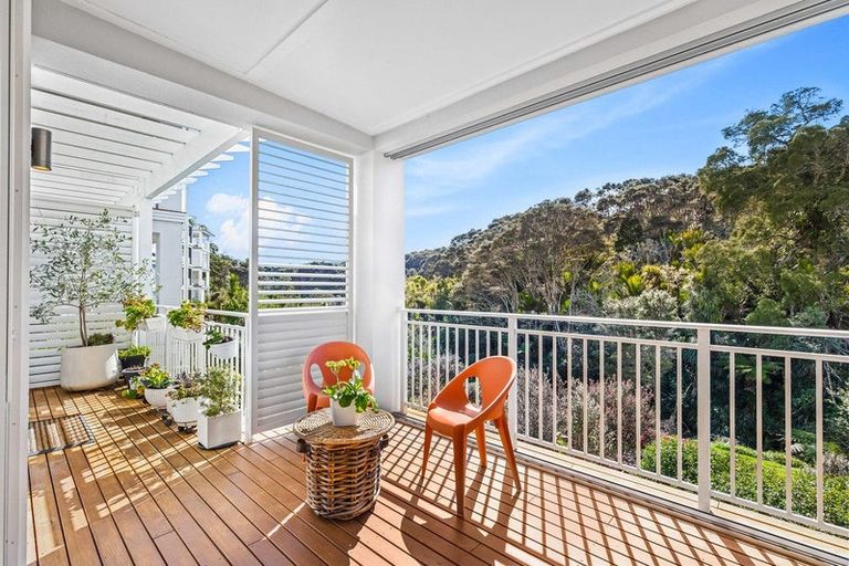 Photo of property in 90 Eaves Bush Parade, Orewa, 0931