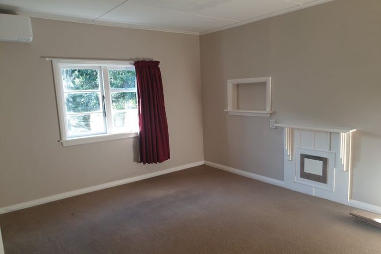 Photo of property in 44 Standen Street, Karori, Wellington, 6012