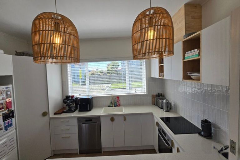 Photo of property in 64 Athlone Crescent, Avalon, Lower Hutt, 5011